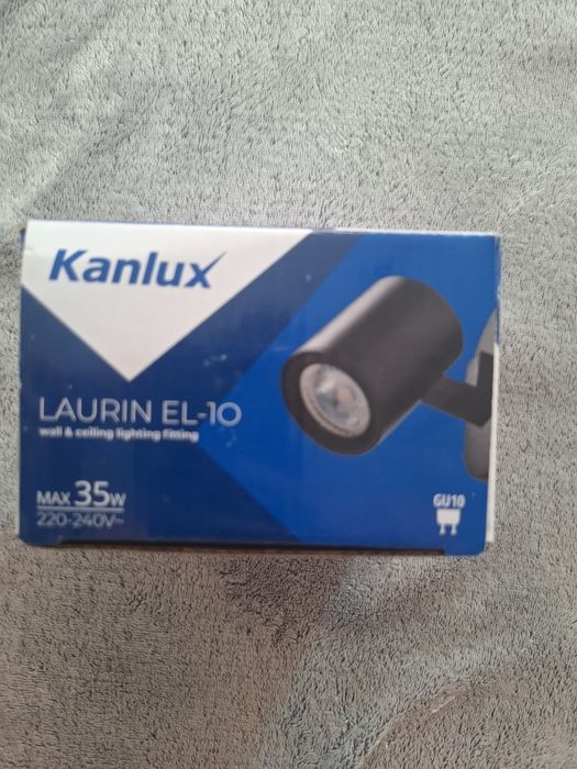 Nowa lampa scienna kinkietowa