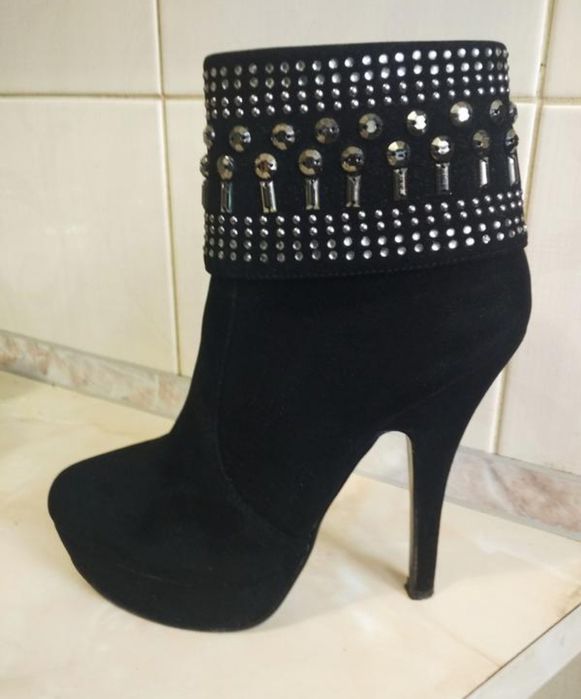 Ботильйони на шпильці, 35 розмір