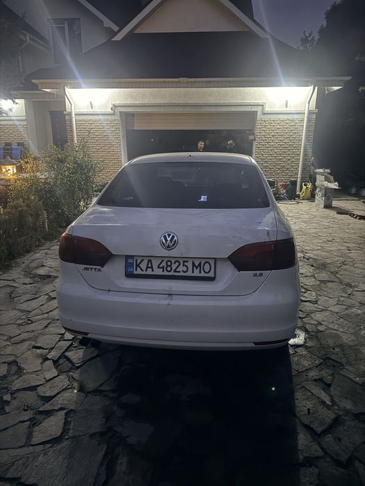 Продам Volkswagen jetta 2.5 автомат