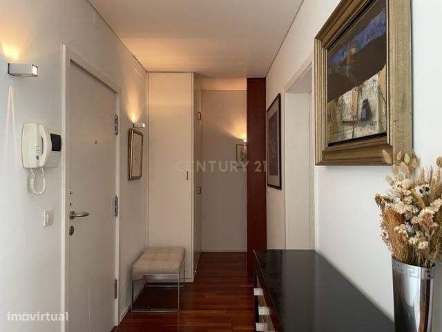 T2 Mobilado – Parque das Nações – Vista Fantástica – Disponível a part