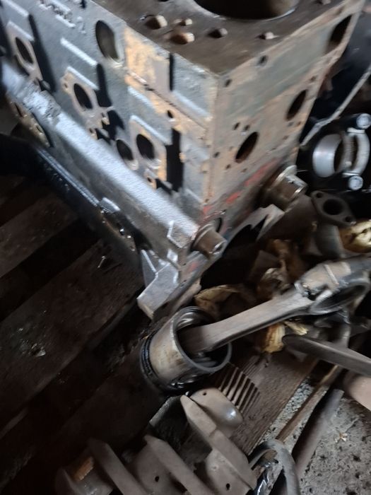 Silnik perkins AA 1004 AB części blok głowica wał podstawa alternator