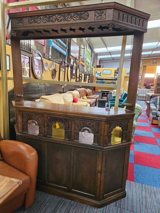 Móvel bar em madeira maciça - óptimo estado geral