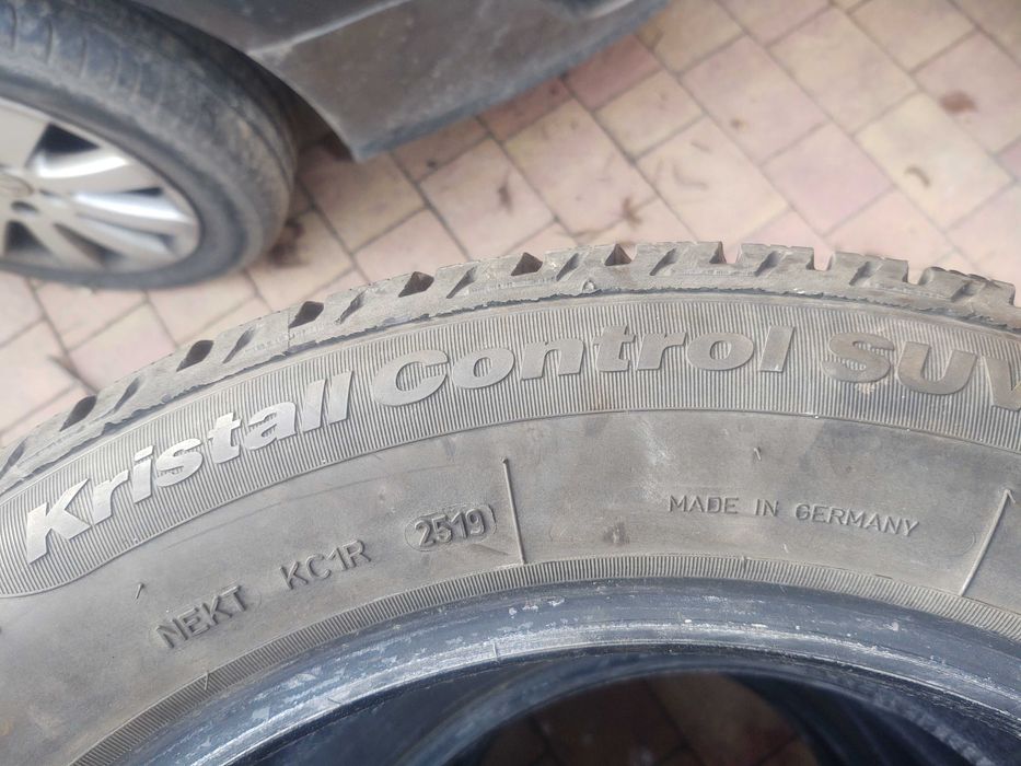 Opony zimowe 215/60/R17