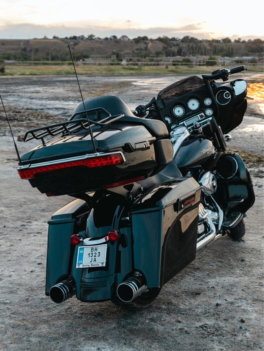 Продам Harley Davidson Street Glide