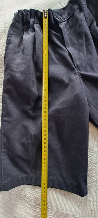 Calções clássicos, menino 8/9anos com elastico regulável na cintura