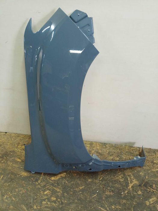 Dacia Duster 2 II błotnik prawy przód przedni oryginał uszkodzony