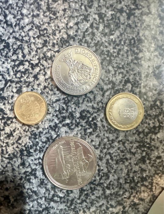 Moedas antigas para coleção