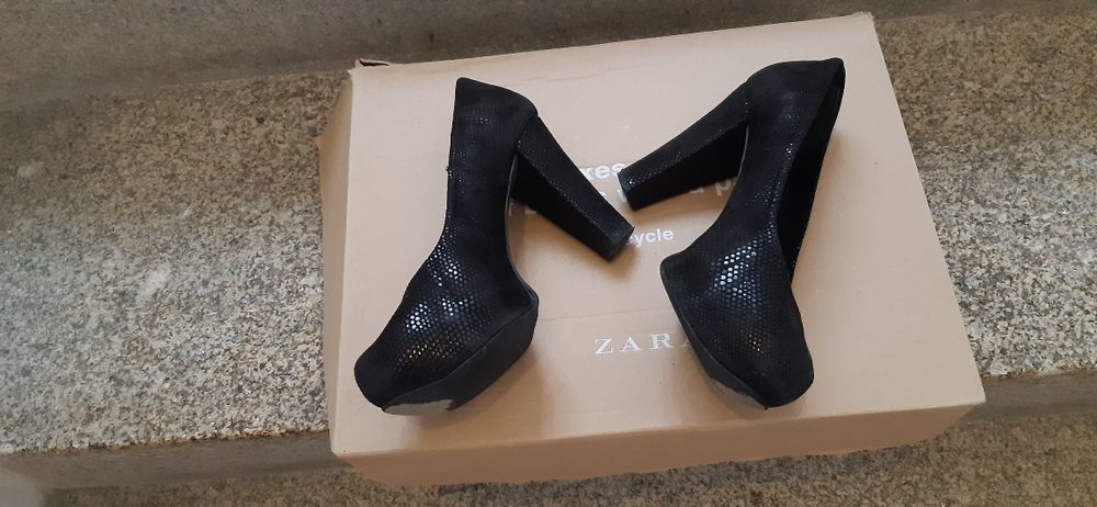 Sapatos pele nacional