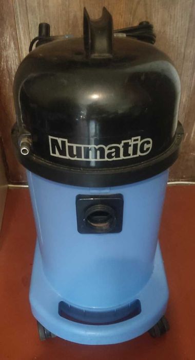 Профессиональный моющий пылесос NUMATIC CT 470-2
