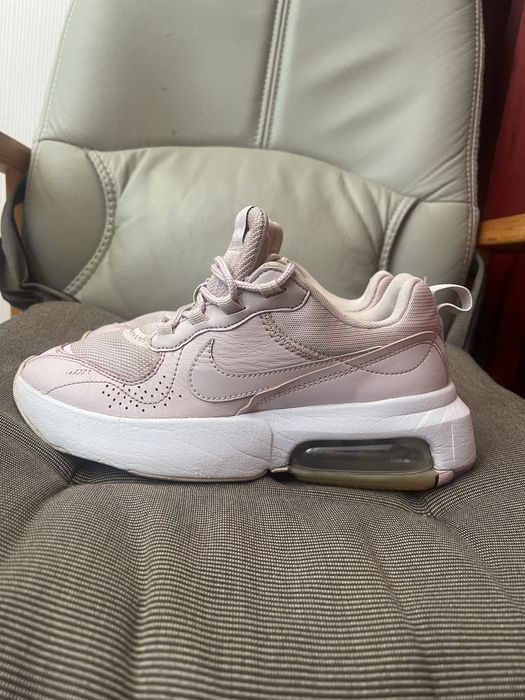 Кросовки жіночі Nike air max Verona розмір 37,5