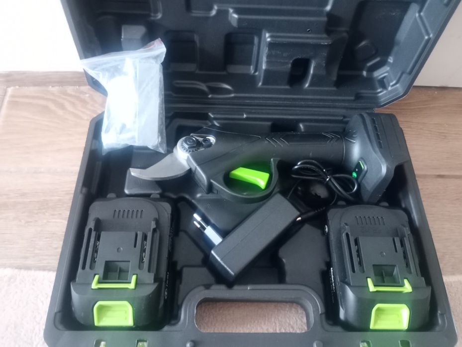 Sekator akumulatorowy isaj