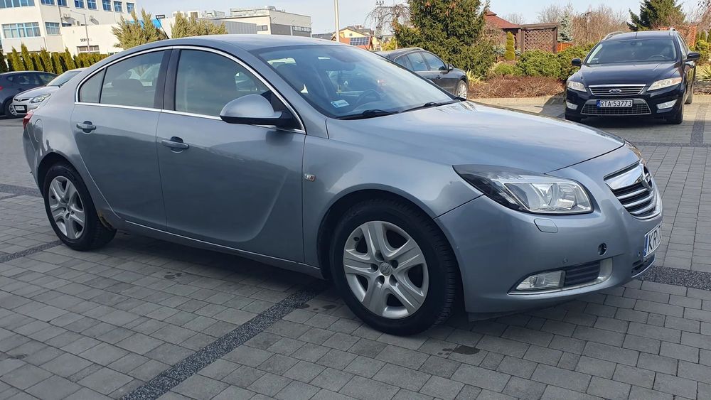 Opel Insignia Opel Insignia 2010r Sedan 2,0 Diesel 130KM Manual Zarejestrowana