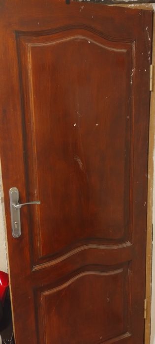 продам вхідні двері б/у