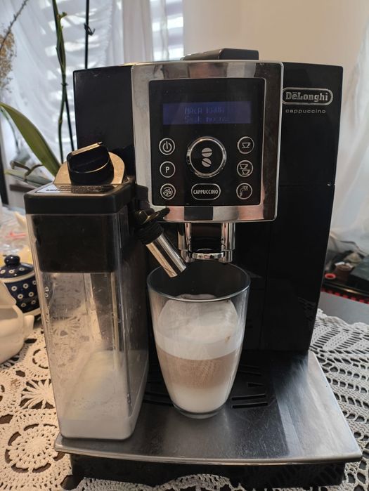 Ekspres do kawy DeLonghi cappuccino
