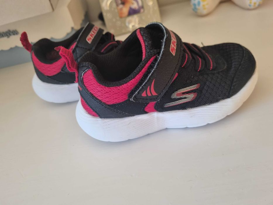 Skechers N.24 muito confortáveis