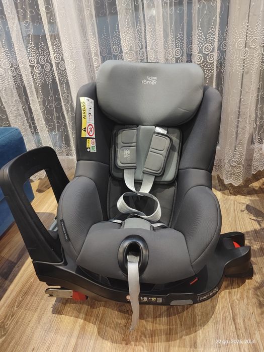 Britax Romer. Fotelik DUALFIX M i-SIZE