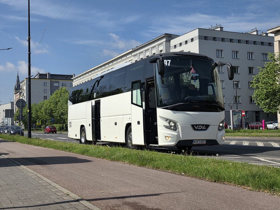 Wynajem autokarów oraz busów, licencjonowany przewóz osób
