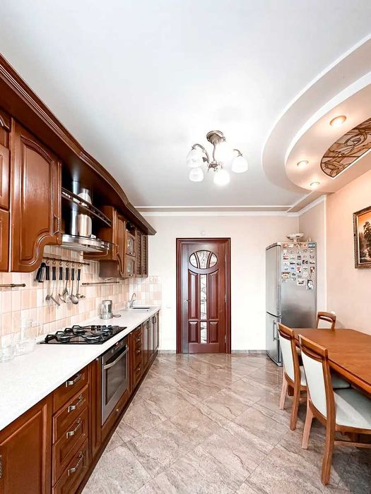 ЖК У-квартал. Продаж 2к квартири з ремонтом. Без %.