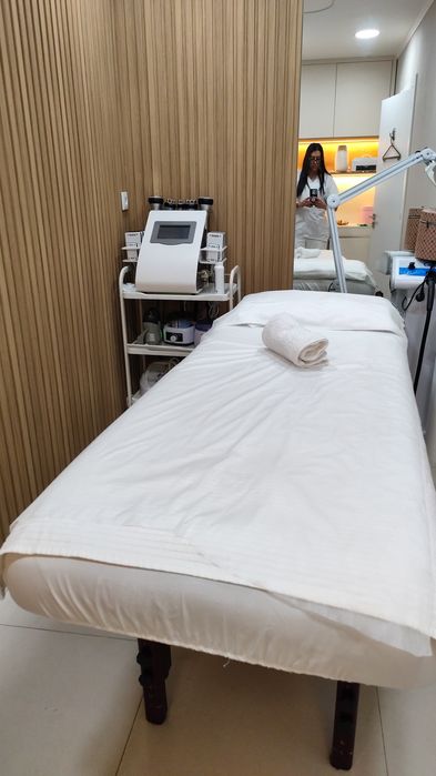 Massagens, estética avançada e depilação cera e laser