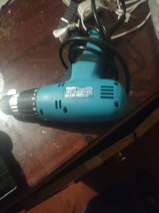 Продам дрель світязь в робочому стані майже як нова.