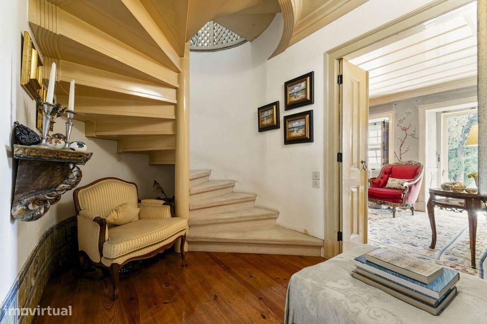 Moradia T4 + 4 com piscina, Lisboa