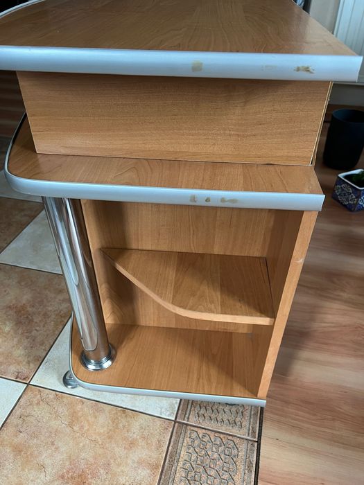 Komoda pod telewizor ze szklaną szybą