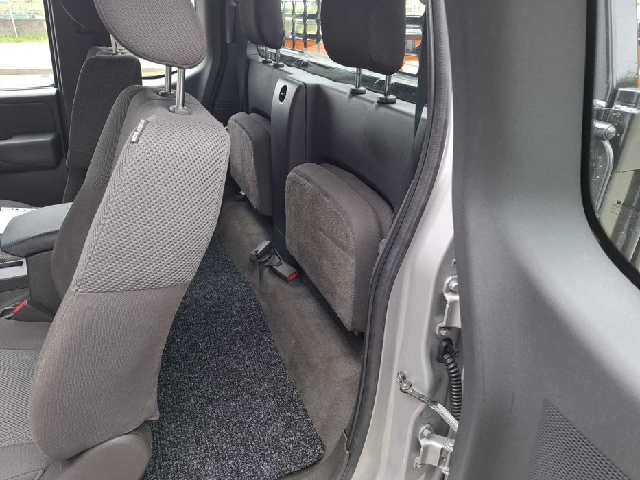 Nissan Navara 2.5 dCi 171cv 4x4 King Cab - Caixa aberta de madeira