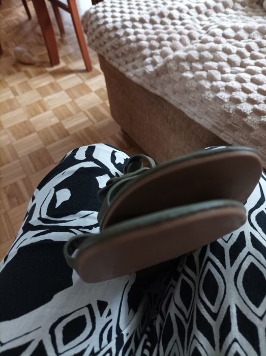 Klapki Primark damskie