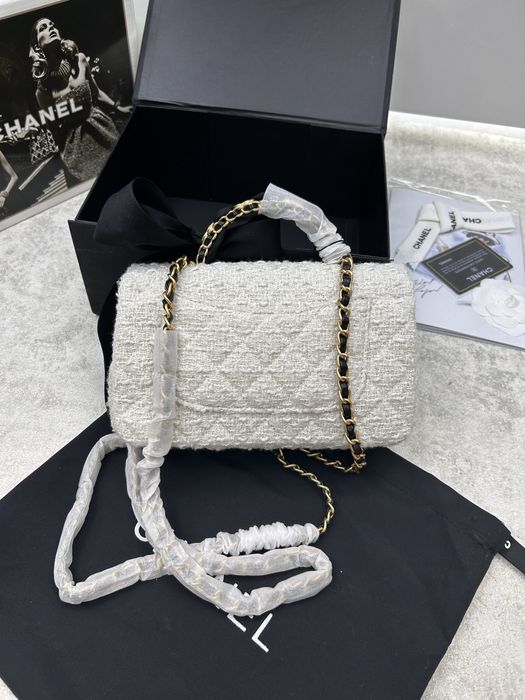 Сумочка в стилі Chanel