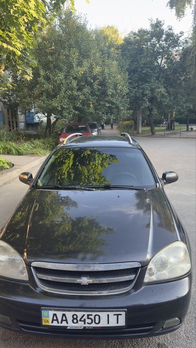 Продам Шевроле лачети 1,8
