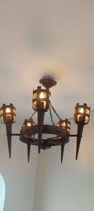 Candeiros estilo medieval