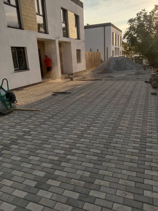 Укладка тротуарной плитки, гранитной брусчатки . - Cтроительные услуги ...