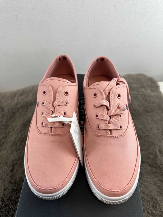 Buty damskie trampki tommy hilfiger essential kesha 40