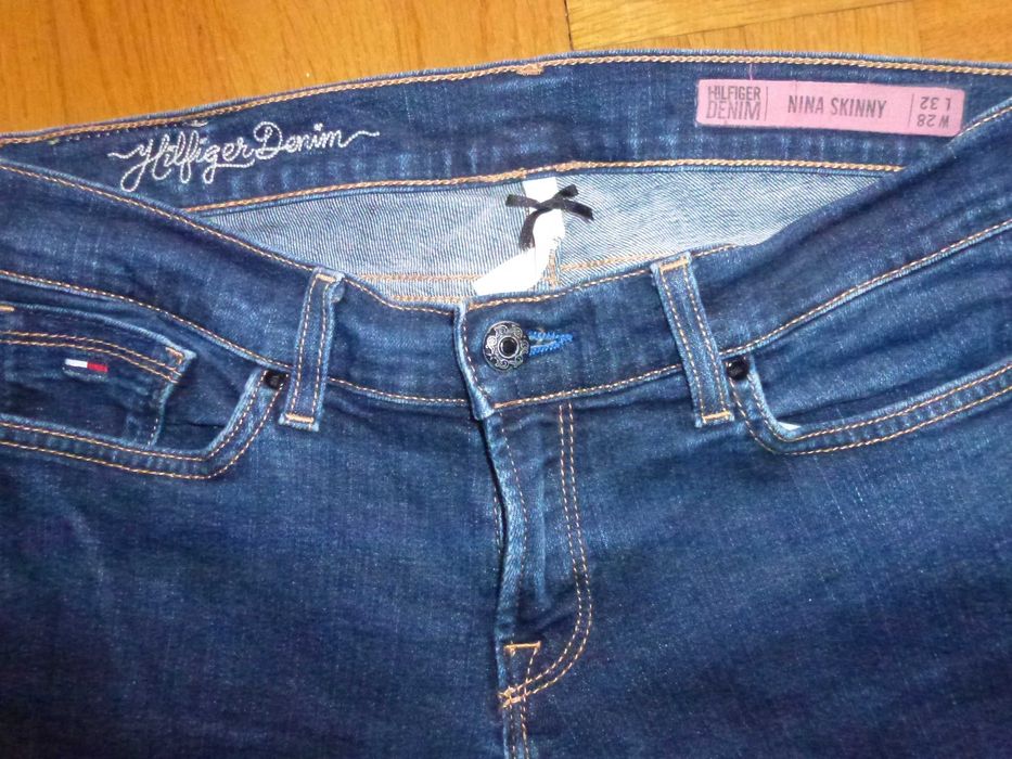 TOMMY HILFIGER jeans damskie W28L32 jak nowe oryginalne