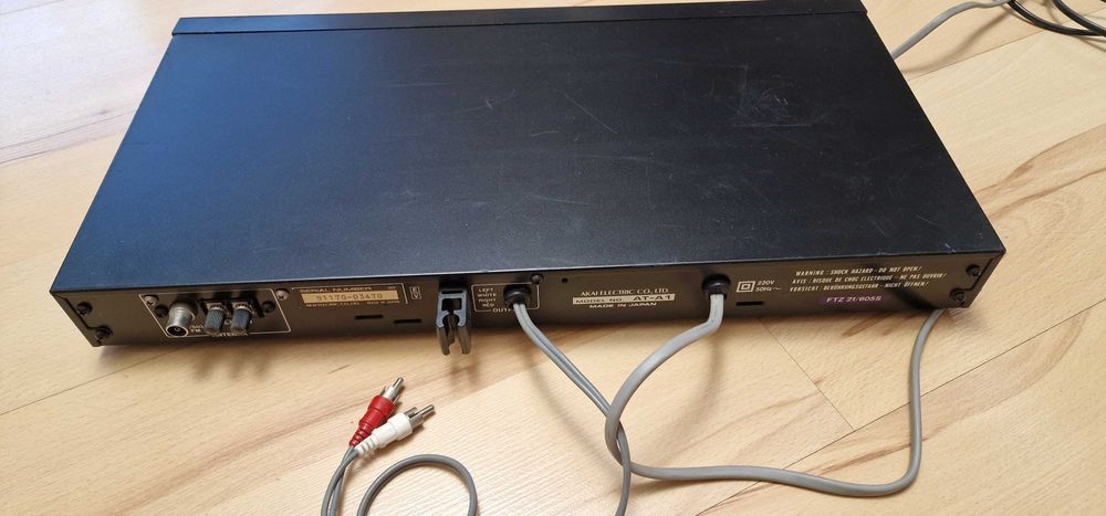 Tuner radiowy Akai AT-A1