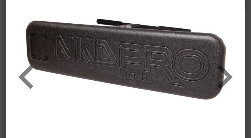 Hulajnoga NKD PRO LIGHTWEIGHT na trampoline