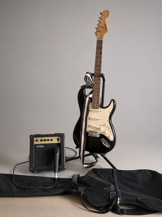 Guitarra Elétrica + Amplificador + Microfone + Bolsa – Kit Completo