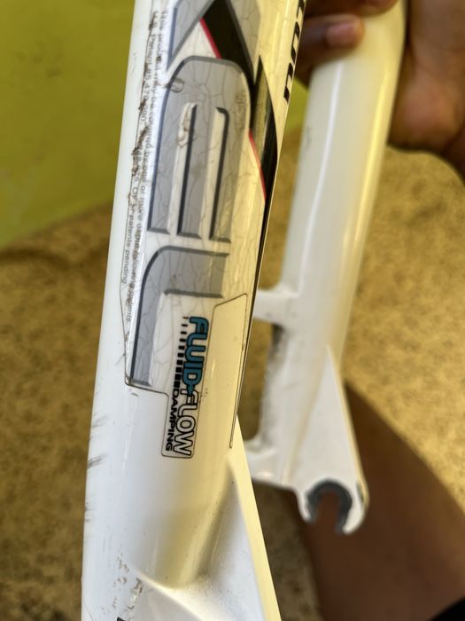 Suspenção Manitou AXEL aro 26