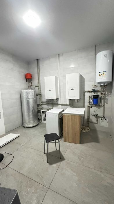 В продаже дом в Червоном хуторе - 200м2. Участок 5 соток. 1L9