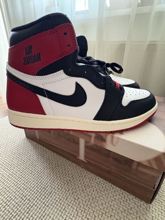 Air Jordan 1 OG BLACK TOE