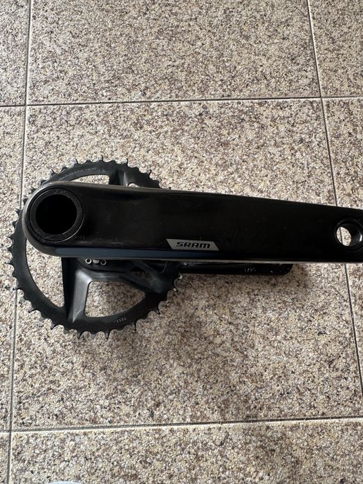 Vendo cassete e pedaleiro