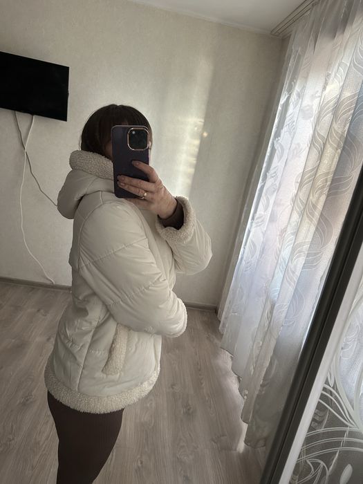 Жіноча зимова куртка