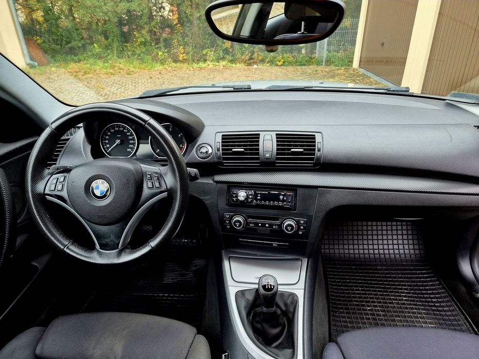 BMW e87 120d 220KM 2010r