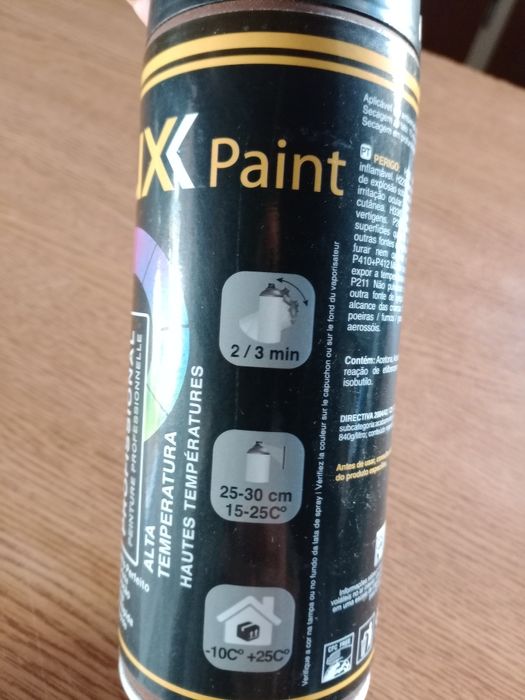 Tinta spray preto de alta temperatura