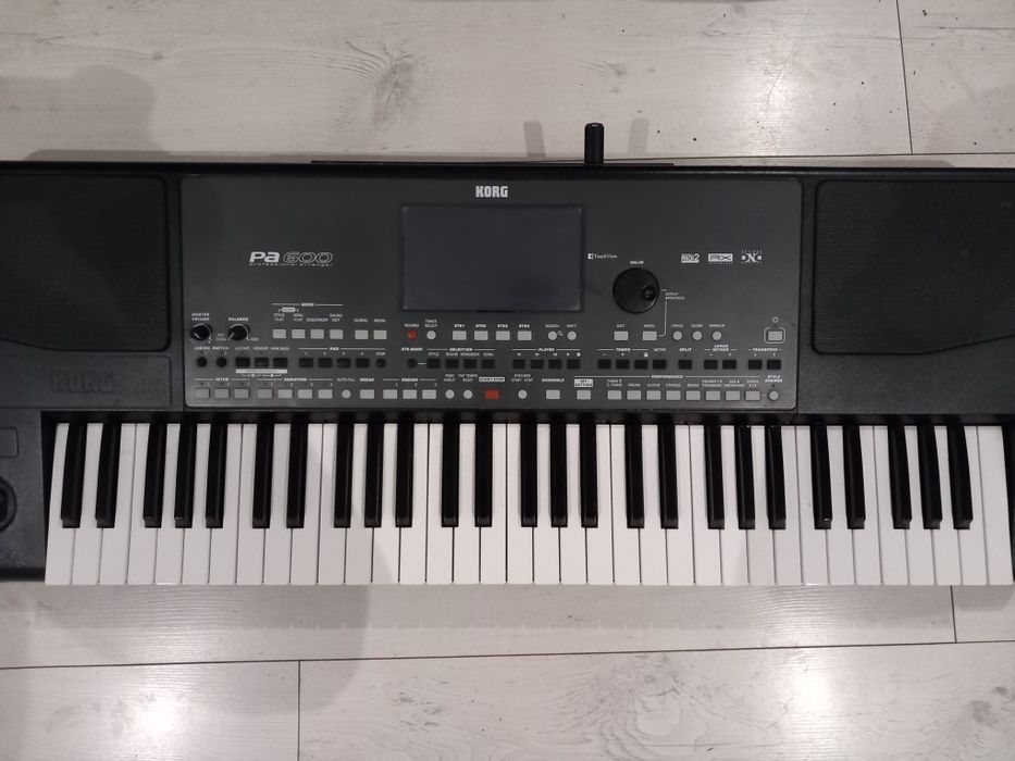Klawisz Korg Pa 600