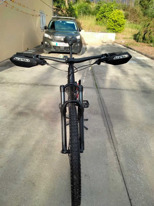 Vendo bicicleta como nova.