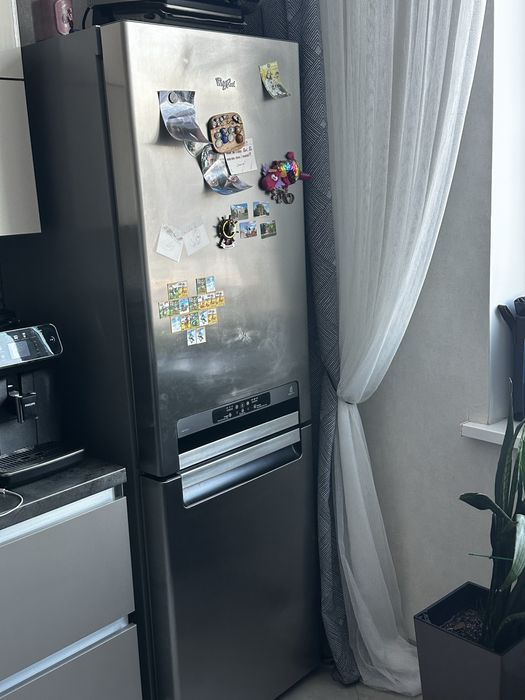 Холодильник Whirpool