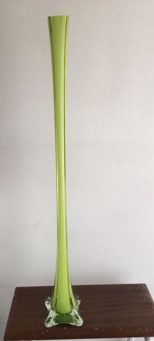 Solitary Green Crystal64751425508481121
