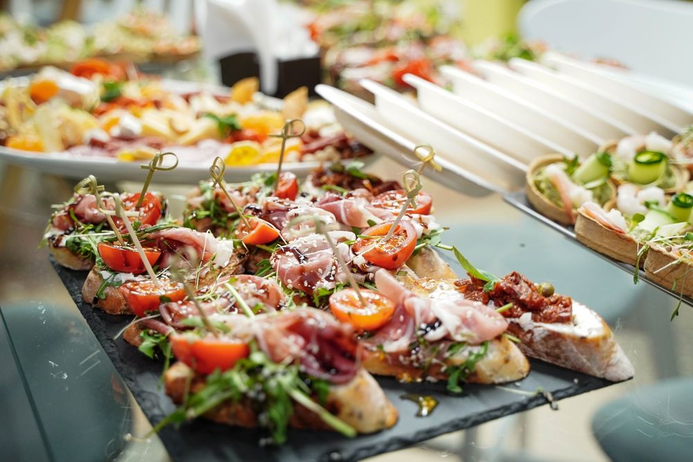 Фуршет кейтеринг бенкет. Кава брейк. Страви на замовлення