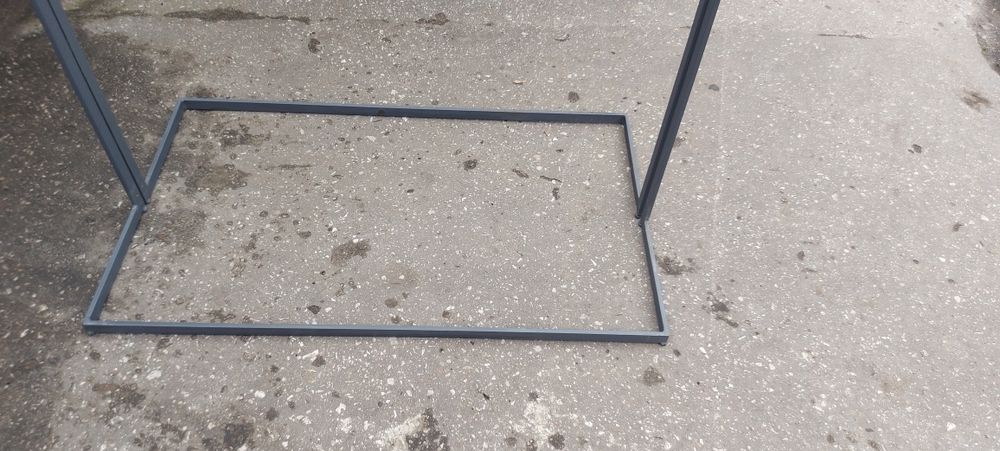 Przecena industrialny wieszak stalowy dwustronny 60x120x160 cm